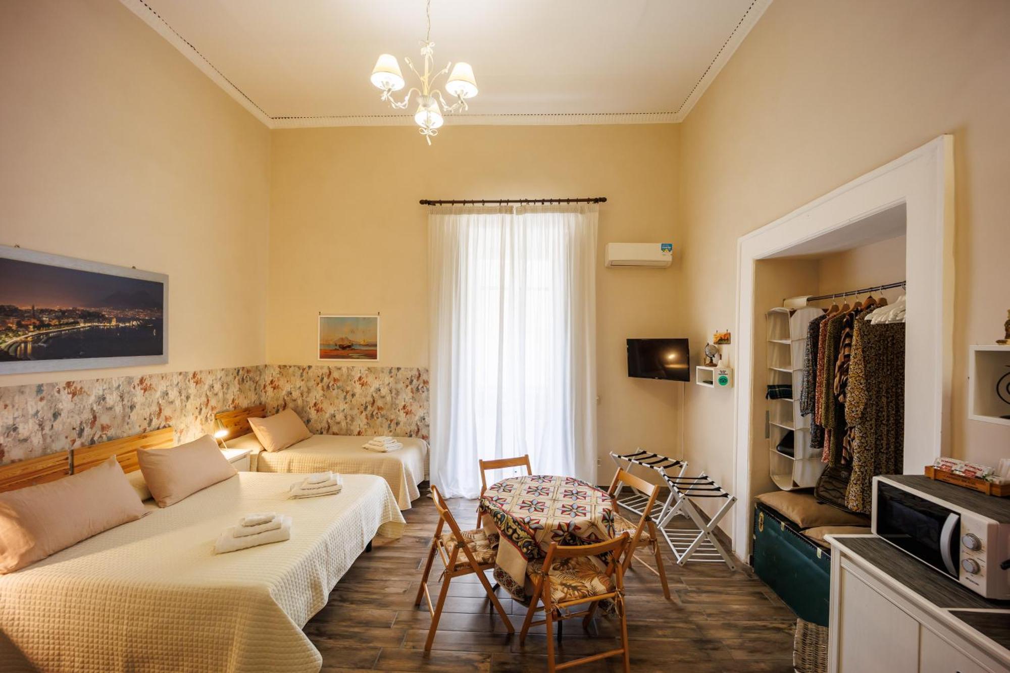 B&B Bella 'Mbriana Simona Naples Exterior photo