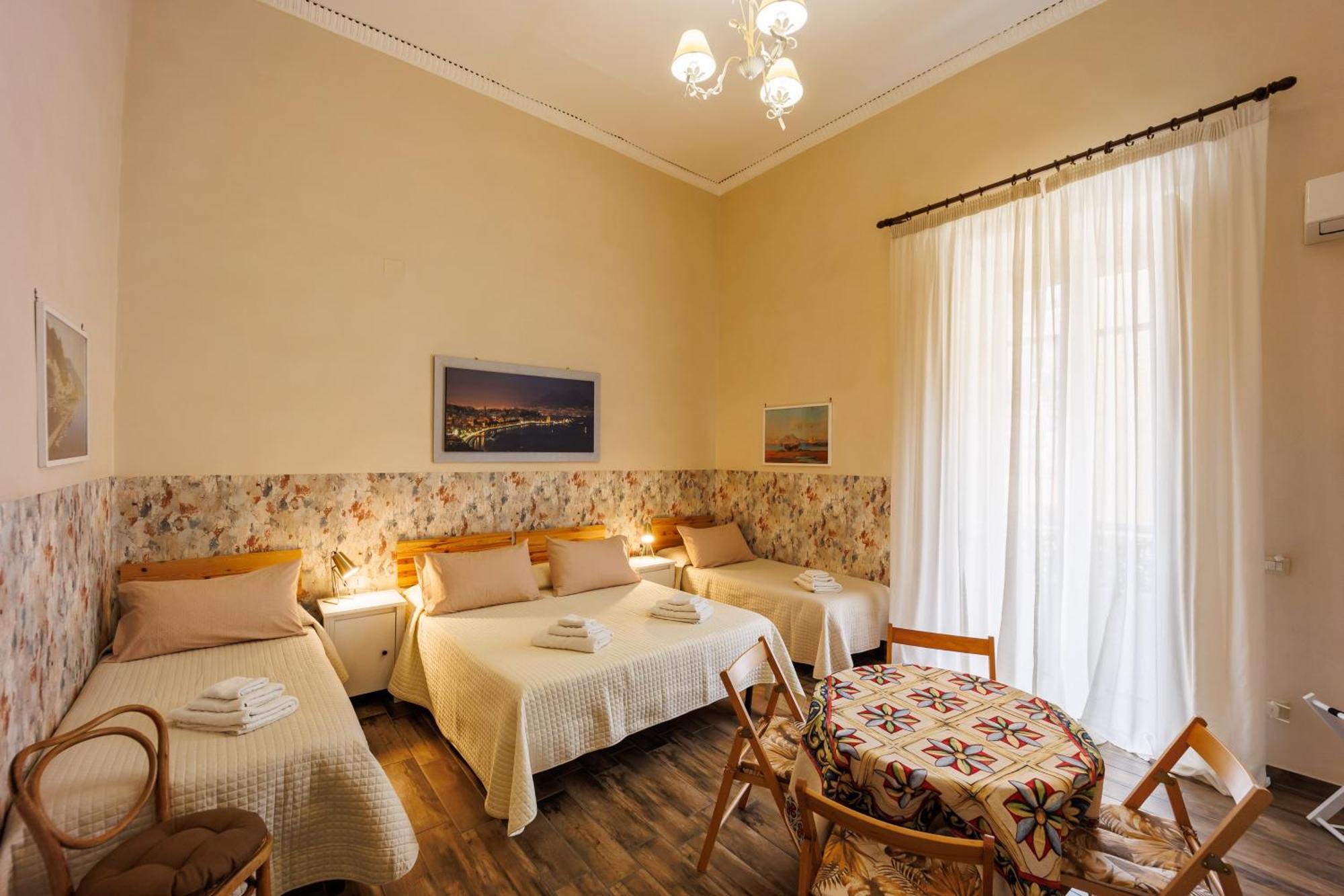 B&B Bella 'Mbriana Simona Naples Exterior photo